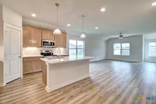 3673 Meteor Dr, New Braunfels, TX 78130 - Photo 2