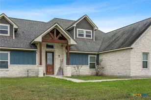 129 Lantana Ln, Port Lavaca, TX 77979 - Photo 2