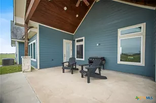 129 Lantana Ln, Port Lavaca, TX 77979 - Photo 6