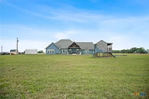 129 Lantana Ln, Port Lavaca, TX 77979 - Photo 4