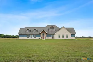 129 Lantana Ln, Port Lavaca, TX 77979 - Photo 1