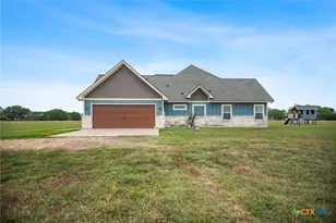 129 Lantana Ln, Port Lavaca, TX 77979 - Photo 8
