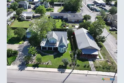 207 S Commerce Street, Port Lavaca, TX 77979 - Photo 2