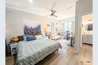 635 E Camp Street, New Braunfels, TX 78130 - Photo 22