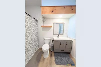 635 E Camp Street, New Braunfels, TX 78130 - Photo 28