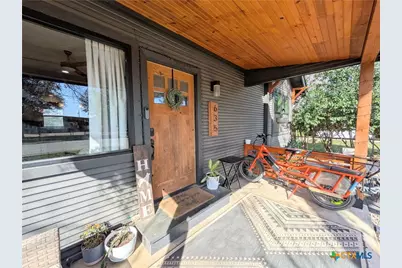 635 E Camp Street, New Braunfels, TX 78130 - Photo 4