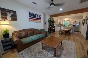 635 E Camp St, New Braunfels, TX 78130 - Photo 6