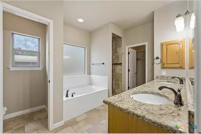 205 Sendera Crossing, La Vernia, TX 78121 - Photo 18