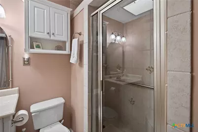 5250 Round Table Drive, San Antonio, TX 78218 - Photo 20