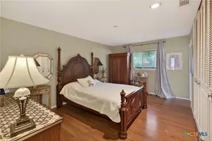 5250 Round Table Dr, San Antonio, TX 78218 - Photo 16