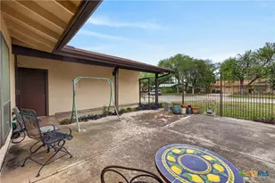 5250 Round Table Dr, San Antonio, TX 78218 - Photo 14