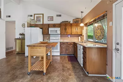 5250 Round Table Drive, San Antonio, TX 78218 - Photo 26