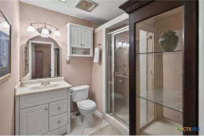 5250 Round Table Drive, San Antonio, TX 78218 - Photo 18