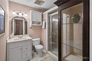 5250 Round Table Dr, San Antonio, TX 78218 - Photo 18