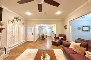 203 Chimney Rock Dr, Victoria, TX 77904 - Photo 4