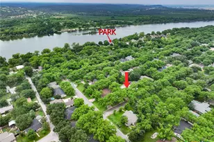 303 Stewart St, Marble Falls, TX 78654 - Photo 8