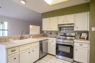 303 Stewart St, Marble Falls, TX 78654 - Photo 24
