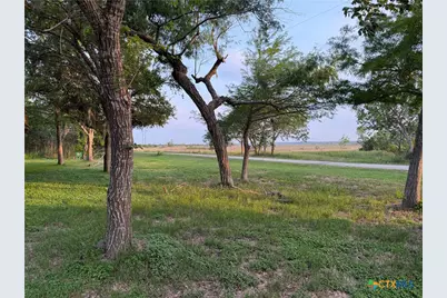 109 River Road, Tivoli, TX 77990 - Photo 38