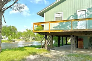 109 River Rd, Tivoli, TX 77990 - Photo 6