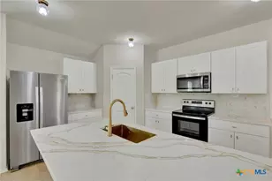 800 Bahia Pl, Seguin, TX 78155 - Photo 12