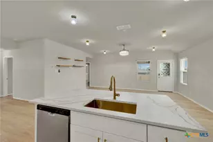 800 Bahia Pl, Seguin, TX 78155 - Photo 14