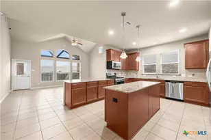 625 Palmilla St, Leander, TX 78641 - Photo 6