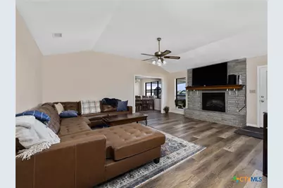 2412 Williamson Road, Lockhart, TX 78644 - Photo 32