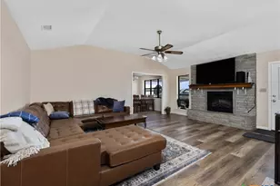 2412 Williamson Rd, Lockhart, TX 78644 - Photo 32