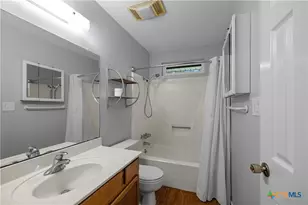 308 Trentwood Cir, Victoria, TX 77901 - Photo 14
