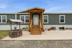 1576 Settlers Way, Seguin, TX 78155 - Photo 1