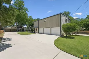 1435 E Zipp Rd, New Braunfels, TX 78130 - Photo 12