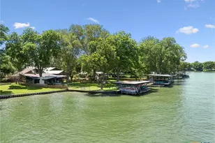 1435 E Zipp Rd, New Braunfels, TX 78130 - Photo 2