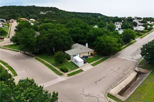 302 W Anderson Ave, Copperas Cove, TX 76522 - Photo 2