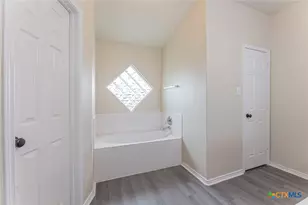 5001 Bridgewood Dr, Killeen, TX 76549 - Photo 12