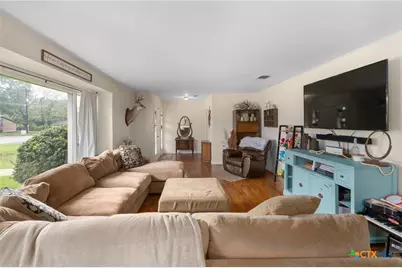 908 S Laurel Avenue, Luling, TX 78648 - Photo 6