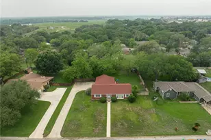 908 S Laurel Ave, Luling, TX 78648 - Photo 24