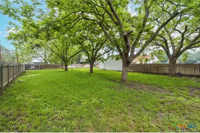 908 S Laurel Avenue, Luling, TX 78648 - Photo 30