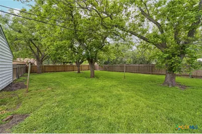908 S Laurel Avenue, Luling, TX 78648 - Photo 32