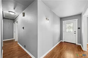 400 Downing St, Belton, TX 76513 - Photo 4