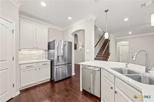 5353 Lancaster Dr, Belton, TX 76513 - Photo 8