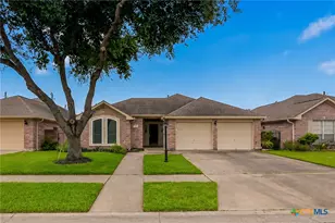 117 Tradewind Dr, Victoria, TX 77904 - Photo 1