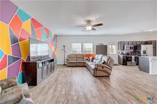 808 Circle Wy, Jarrell, TX 76537 - Photo 4