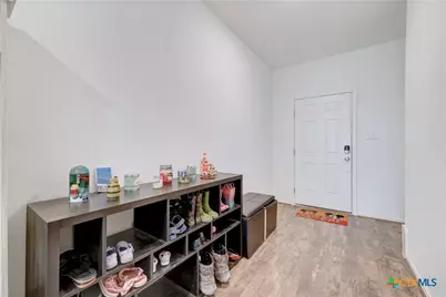 808 Circle Way #26H, Jarrell, TX 76537 - Photo 16