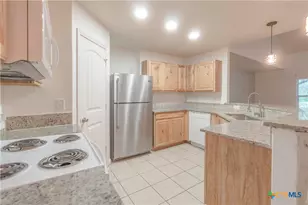 1015 Twin Deer Ln, Canyon Lake, TX 78133 - Photo 8