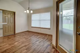 1316 Fern Ct, Gonzales, TX 78629 - Photo 14