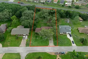 150 Oak Creek Cir, Luling, TX 78648 - Photo 32