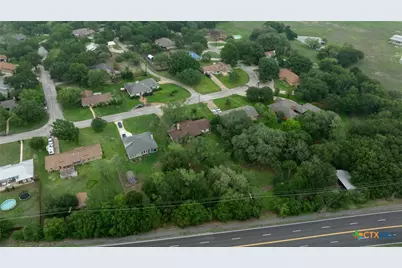 150 Oak Creek Circle, Luling, TX 78648 - Photo 34