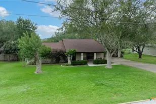 150 Oak Creek Cir, Luling, TX 78648 - Photo 36