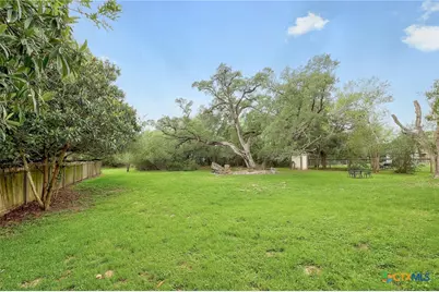 150 Oak Creek Circle, Luling, TX 78648 - Photo 28