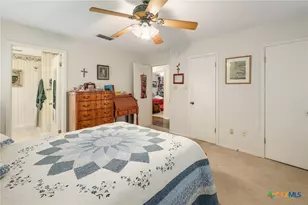 150 Oak Creek Cir, Luling, TX 78648 - Photo 20